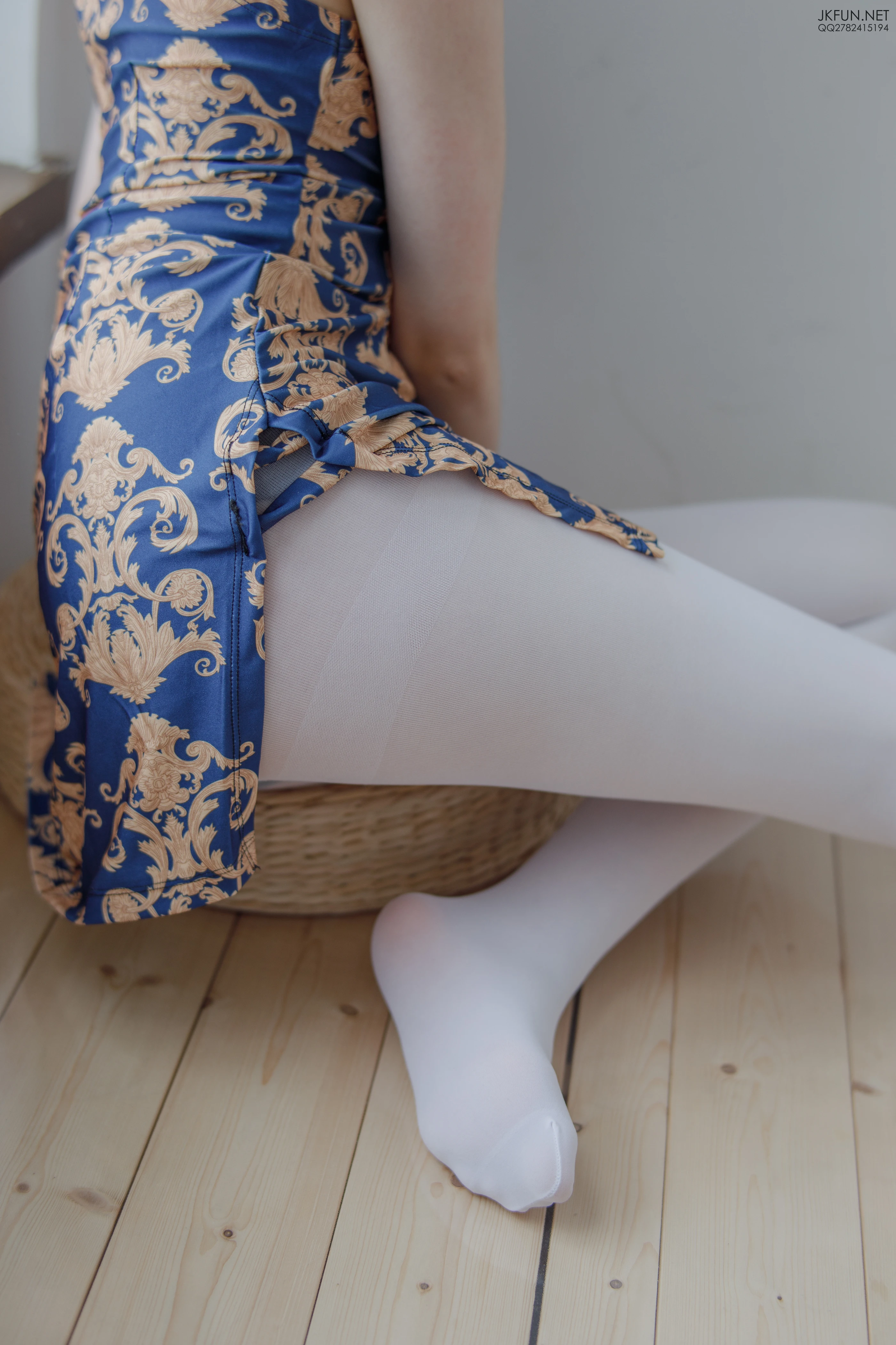 森萝财团 [JKFUN-008] Aika 60D白丝踩酱肉包 [130P 1V]插图